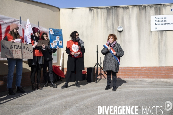 La Cimade - Manifestation devant le CRA du Mesnil-Amelot