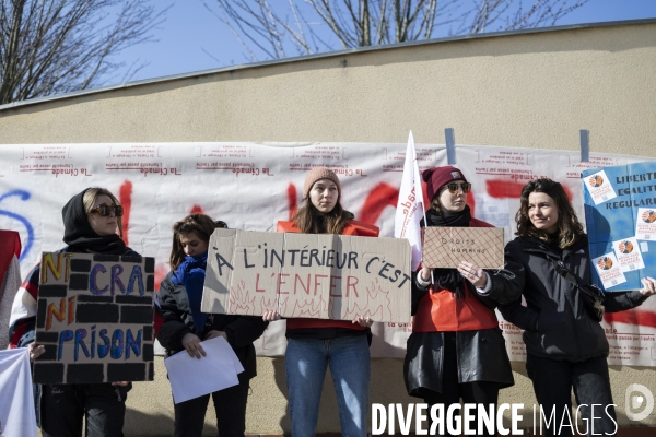 La Cimade - Manifestation devant le CRA du Mesnil-Amelot