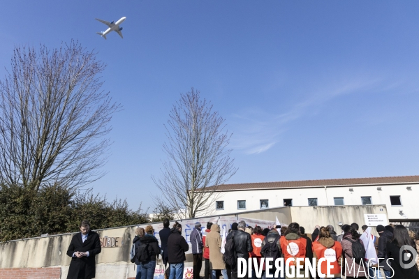 La Cimade - Manifestation devant le CRA du Mesnil-Amelot