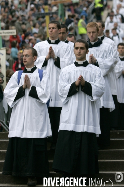 Pélerinage de Pentecôte des catholiques traditionalistes de la Fraternité Saint Pie X