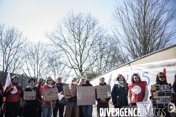 Centre de Rétention Administrative du Mesnil-Amelot.