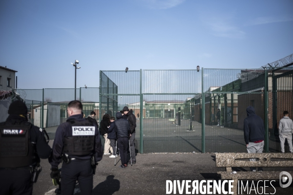 Centre de Rétention Administrative du Mesnil-Amelot.