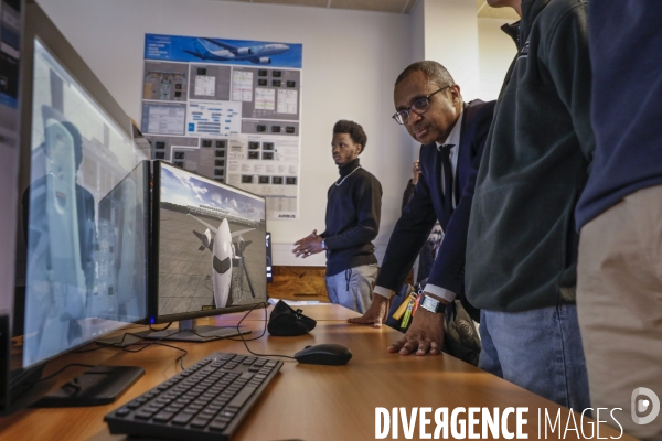 Pap NDIAYE, le Ministre de l éducation Nationale et de la Jeunesse en visite dans l académie de Bordeaux.