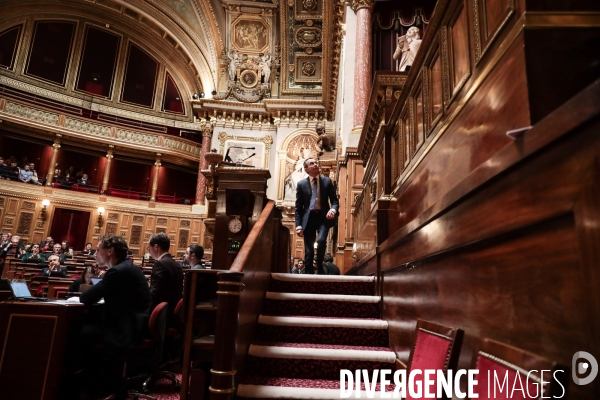 Une journee au senat