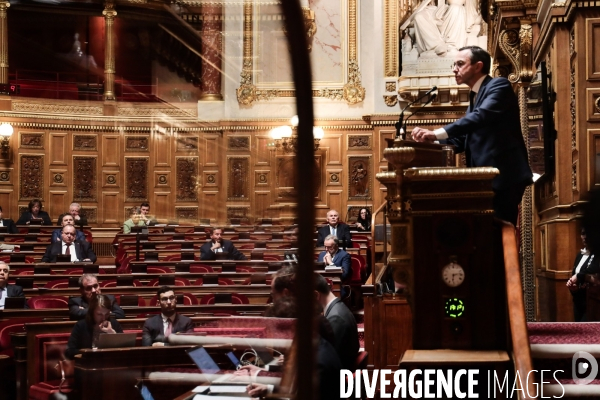 Une journee au senat