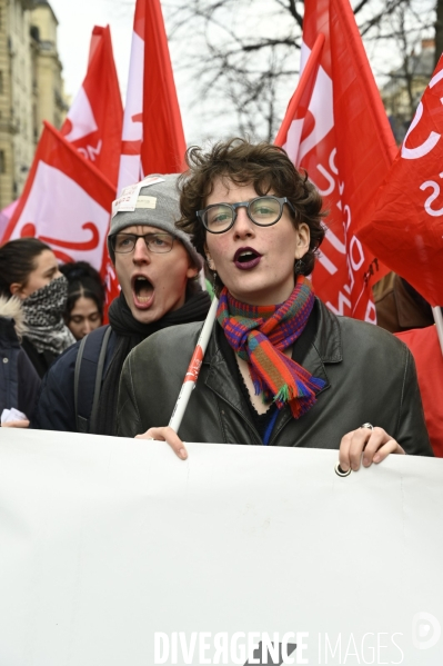 La jeunesse et les professeurs à la MANIFESTATION CONTRE LA REFORME DES RETRAITES, PARIS le 07/03/2023, 6e journée de mobilisation