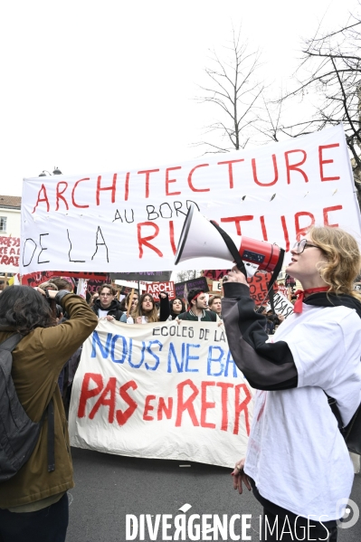 La jeunesse et les professeurs à la MANIFESTATION CONTRE LA REFORME DES RETRAITES, PARIS le 07/03/2023, 6e journée de mobilisation