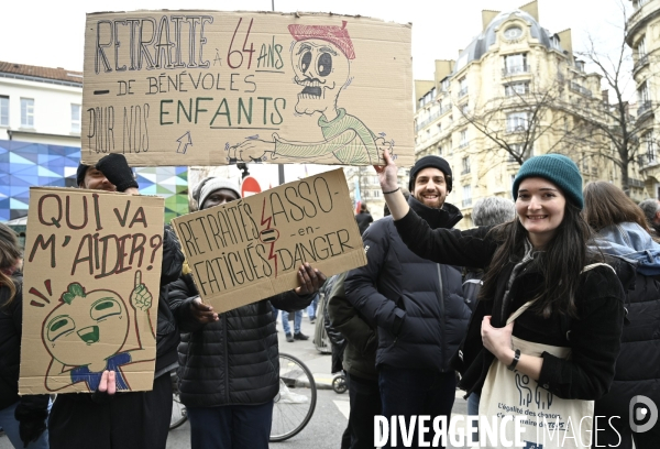 La jeunesse et les professeurs à la MANIFESTATION CONTRE LA REFORME DES RETRAITES, PARIS le 07/03/2023, 6e journée de mobilisation