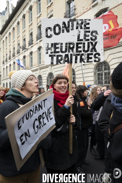 La jeunesse et les professeurs à la MANIFESTATION CONTRE LA REFORME DES RETRAITES, PARIS le 07/03/2023, 6e journée de mobilisation