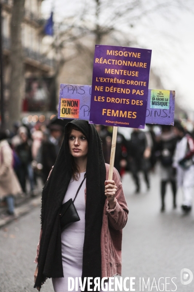 Manifestation contre les retraites et pour les droits des femmes