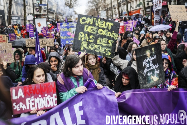 Manifestation contre les retraites et pour les droits des femmes