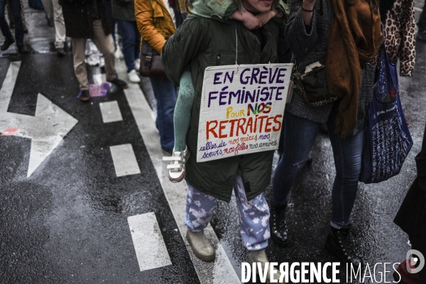 Manifestation contre les retraites et pour les droits des femmes