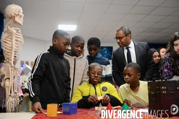 Déplacement de Pap Ndiaye au Collège Georges Méliès