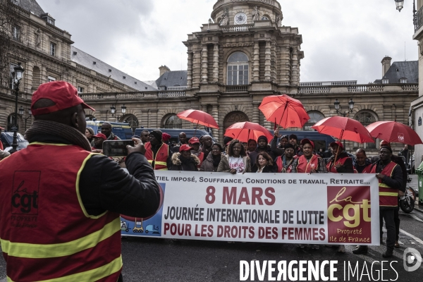 Manifestation à l appel des organisations féministes