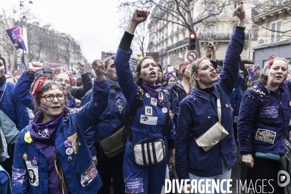 Manifestation à l appel des organisations féministes