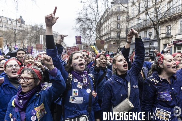 Manifestation à l appel des organisations féministes