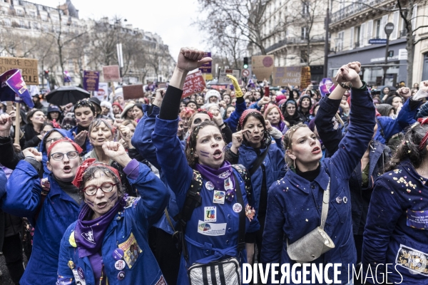 Manifestation à l appel des organisations féministes