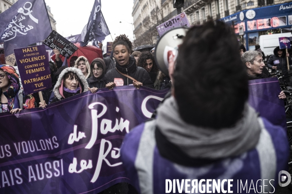 Manifestation à l appel des organisations féministes