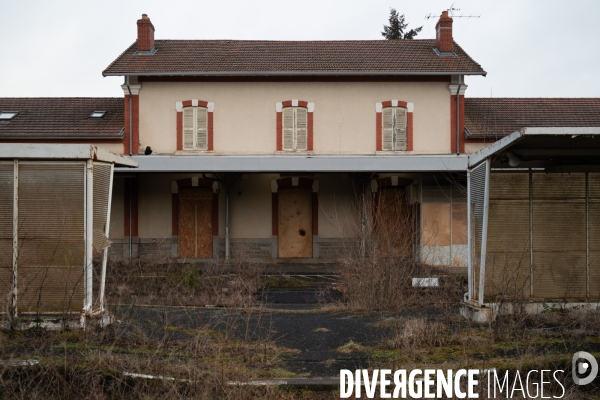Train. La ligne abandonnée entre Ussel et Clermont.