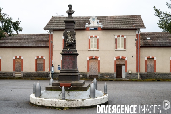 Train. La ligne abandonnée entre Ussel et Clermont.