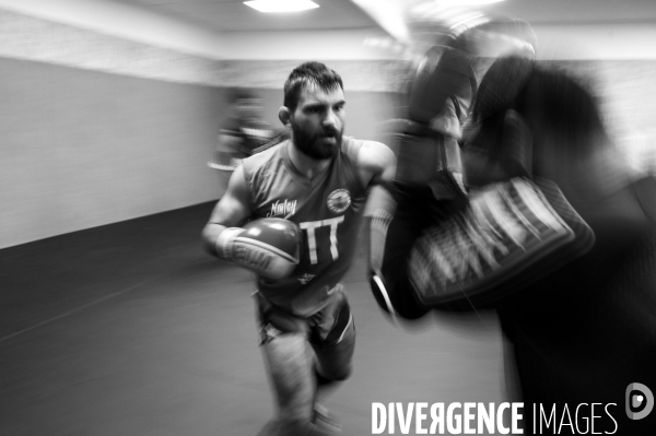 Benoit Saint-Denis. Combattant de MMA, arts martiaux libres.