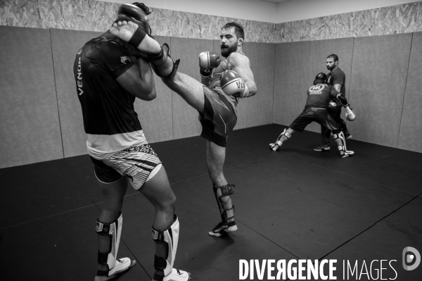 Benoit Saint-Denis. Combattant de MMA, arts martiaux libres.