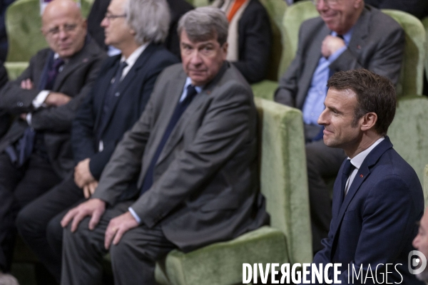 Emmanuel MACRON à l Institut de France pour les 40 ans du CCNE