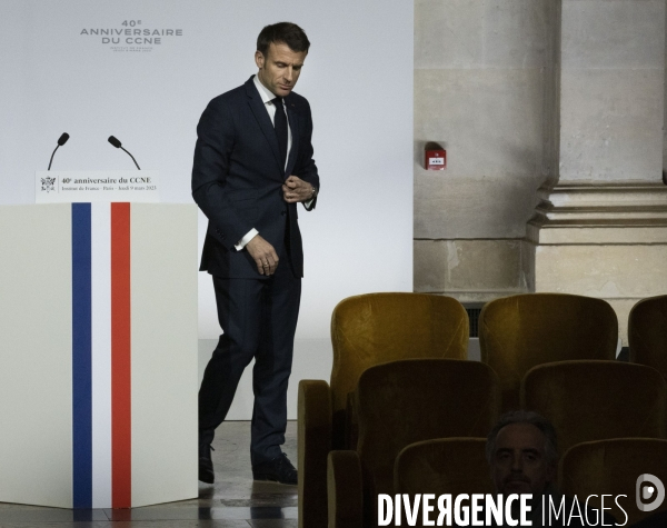 Emmanuel MACRON à l Institut de France pour les 40 ans du CCNE