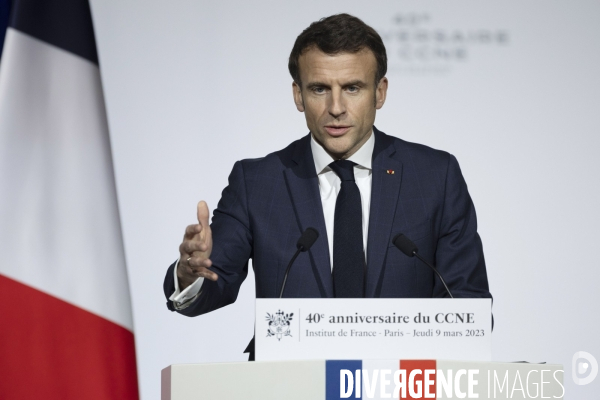 Emmanuel MACRON à l Institut de France pour les 40 ans du CCNE