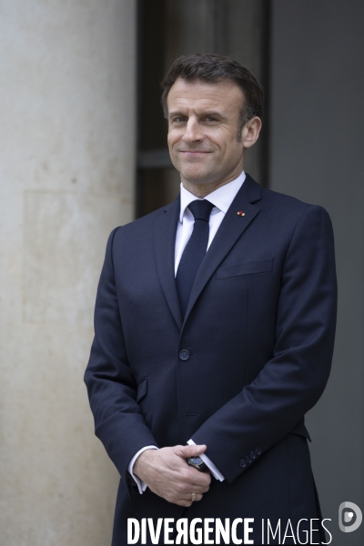 Portraits d Emmanuel MACRON.