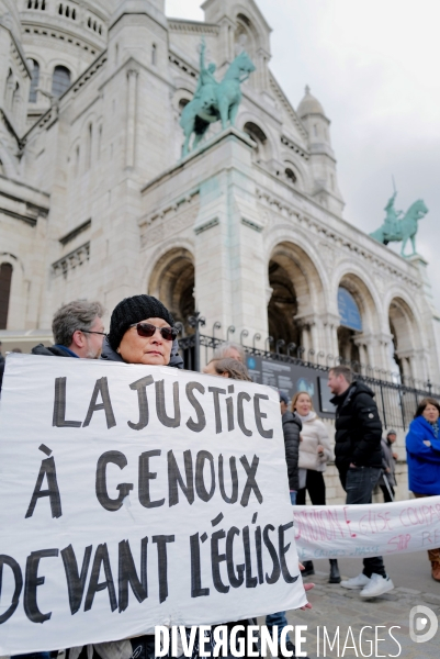 Manifestation de L association tous ensemble les abusés sexuels de l église