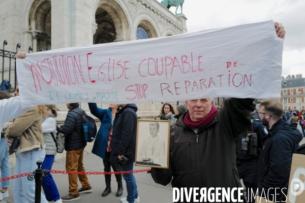 Manifestation de L association tous ensemble les abusés sexuels de l église