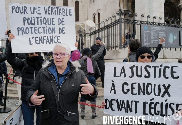 Manifestation de L association tous ensemble les abusés sexuels de l église