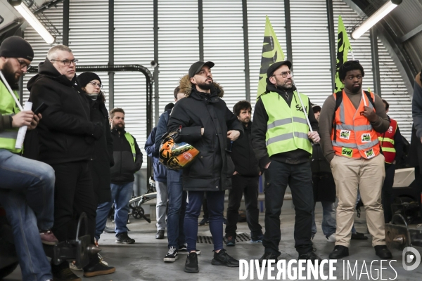 AG de l intersyndicale des cheminots de la gare de Lyon