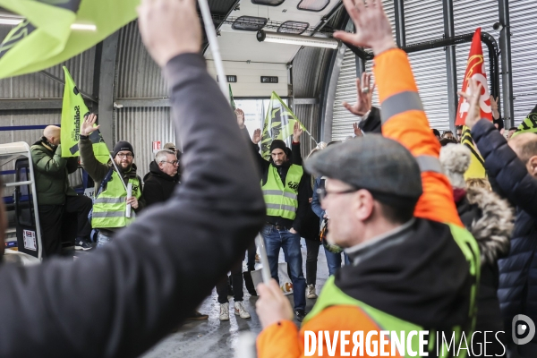 AG de l intersyndicale des cheminots de la gare de Lyon