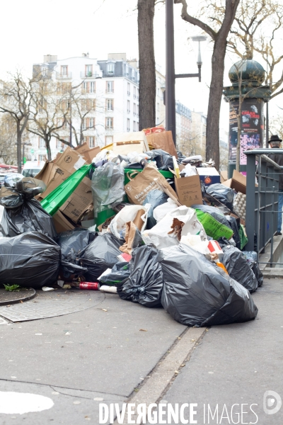 Grève des éboueurs, accumulation de poubelles pariennes