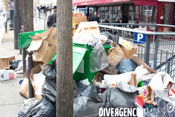 Grève des éboueurs, accumulation de poubelles pariennes