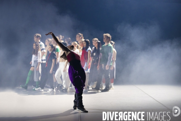 Demain c est loin ! - Room With a View - (LA) HORDE - Groupe Grenade