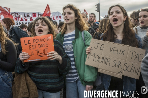 Manifestation spontanée place de la Concorde