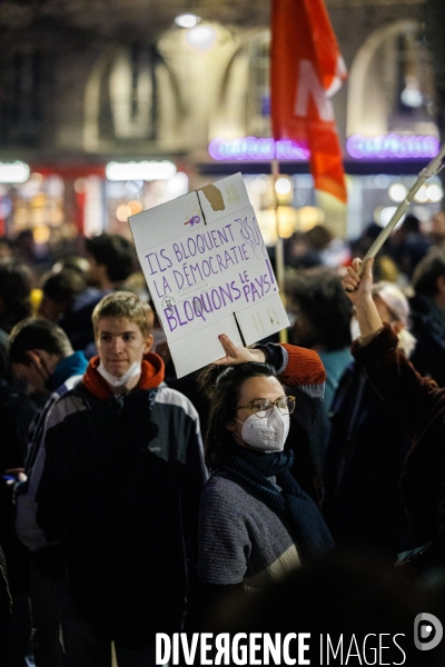 Colère spontanée contre le 49.3 à Nantes