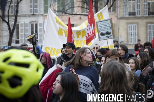 Vote des retraites vu du Port de Marseille