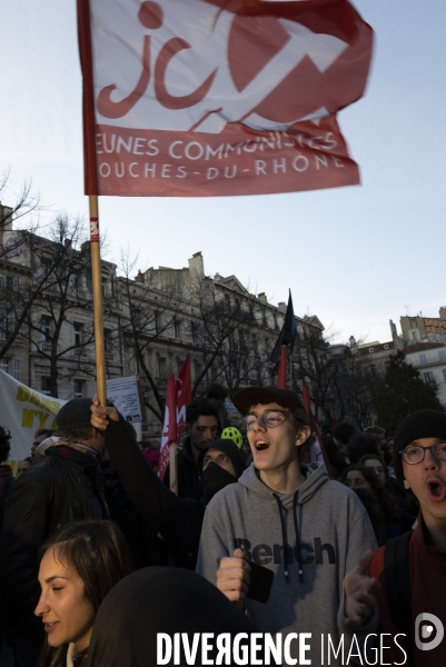 Vote des retraites vu du Port de Marseille