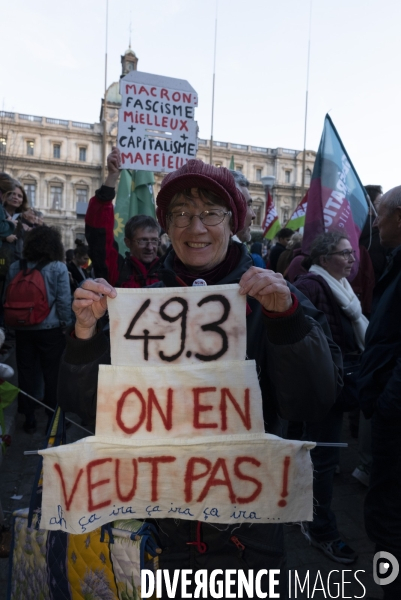 Vote des retraites vu du Port de Marseille