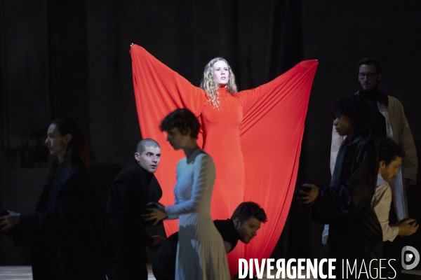 PIT de Bobbi Jene Smith et Or Schraiber