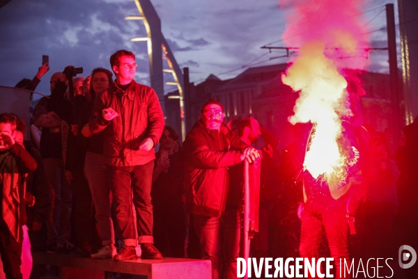 RETRAITE, Blocage par l intersyndicale des voies de trains à la gare de Bordeaux