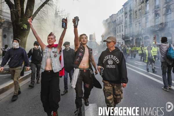 RETRAITE, Blocage par l intersyndicale des voies de trains à la gare de Bordeaux