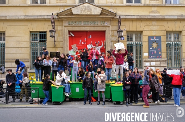 Manifestation des lycéens ( éennes) du lycée Henri 4 contre la reforme des retraites