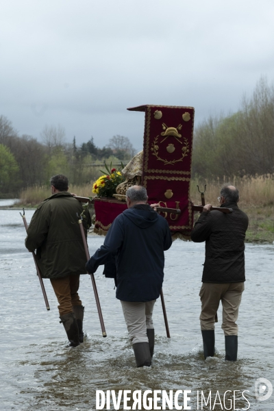 Procession poutr la pluie à Perpignan