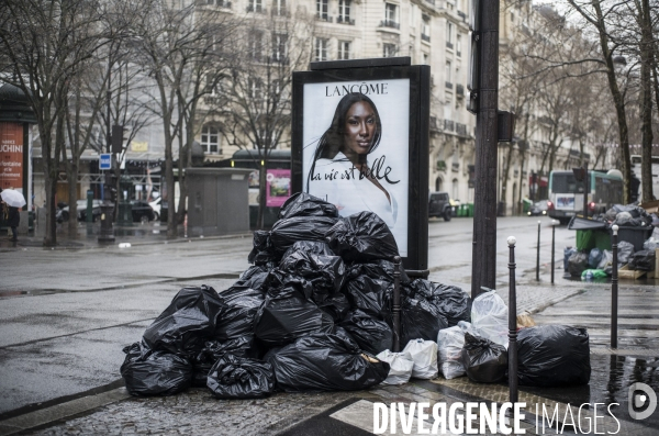 Greve des eboueurs a paris.