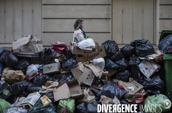 Greve des eboueurs a paris.